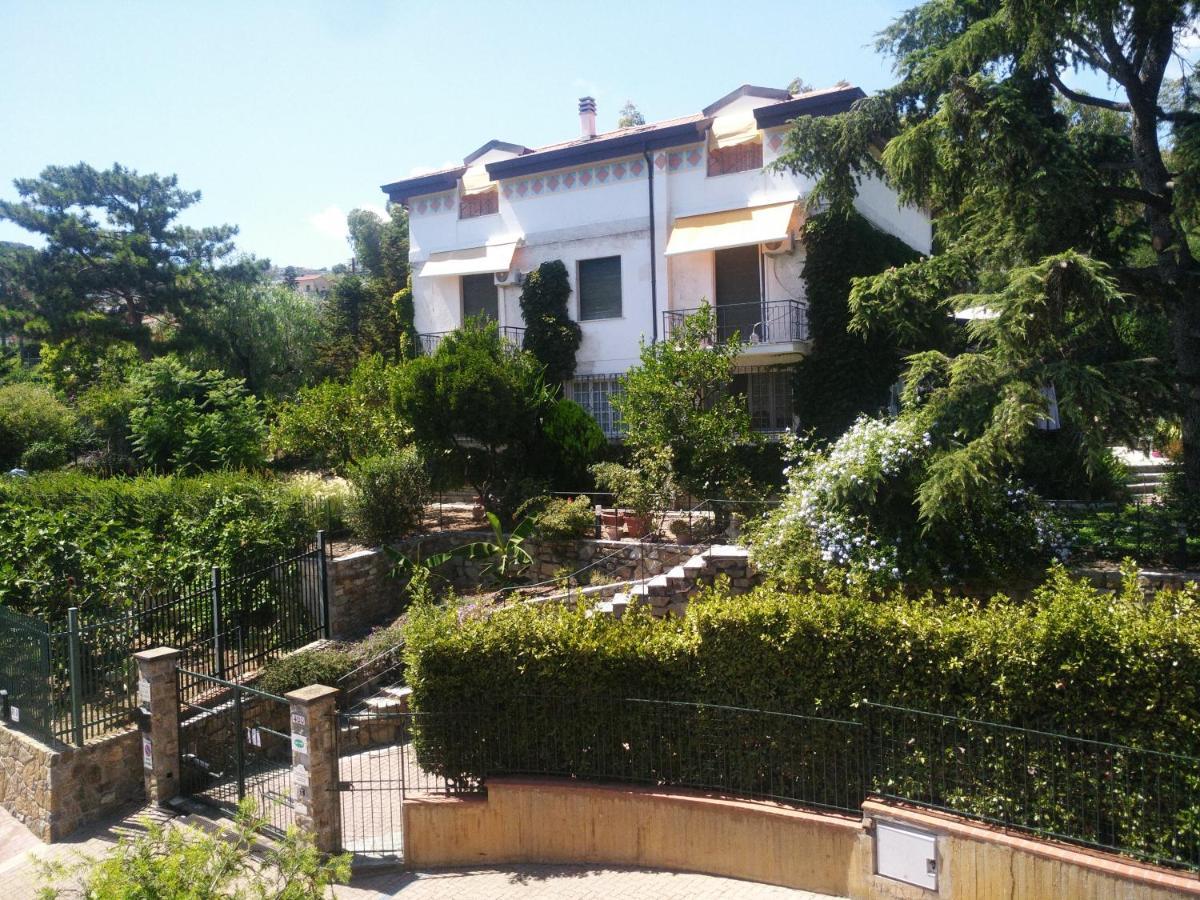Casa Di Rossana Bed&Breakfast Сан Ремо Екстериор снимка